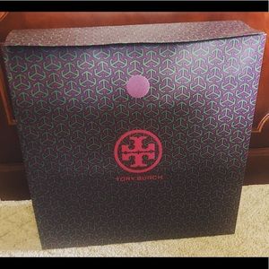 Tory Burch purse holder/shopping bag